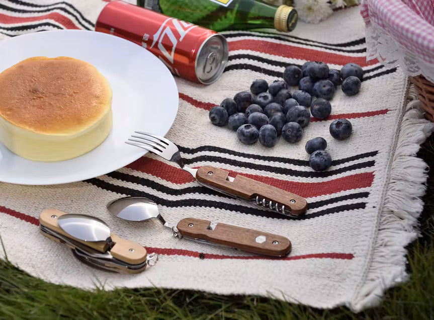 Laguiole - Zusammenklappbares Outdoor- Wanderbesteck mit Tasche - für 2 Personen