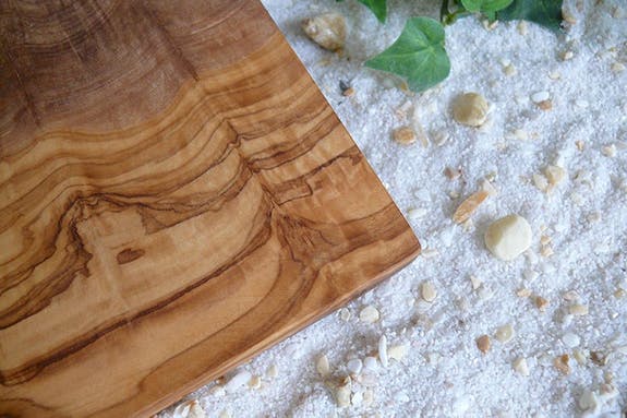 Frühstücksbrett aus Olivenholz (25 x 15 cm)